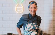 Alejandra está detrás de Somos, en Quito, y de Cotoa y Cotoita, en Miami.