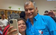 El expresidente Rafael Correa participó en un encuentro con militares de la Revolución Ciudadana en Bélgica.