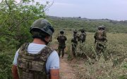 El Ejército Ecuatoriano detuvo a los cinco presuntos responsables del desmembramiento de una persona.