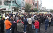 Los taxistas se concentraron en la avenida Shyris y Portugal, en el norte de Quito, este 19 de octubre de 2026.