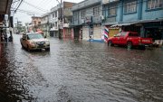 En la segunda etapa de El Recreo se evidenció acumulación de agua por la fuerte lluvia de este lunes 19 de octubre.