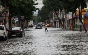 Las intensas lluvias del 19 de octubre dejaron calles inundadas y complicaron los desplazamientos de los guayaquileños hacia sus trabajos.