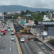 Desde el sábado 11 de abril se reanudan los trabajos de rehabilitación y mantenimiento vial en la avenida Interoceánica.
