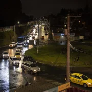 Circular poco más de un kilómetro, desde la Occidental hacia el redondel de la Rumihurco, toma hasta 30 minutos.