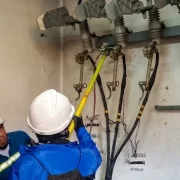 Un intento de hurto de los cables de medio voltaje causó un apagón, según la EEQ.