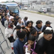 Los transportistas aseguraron que este 6 de mayo se retomará el servicio de buses en Quito y que operarán en los horarios habituales.