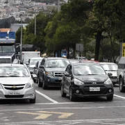 En Quito, el Pico y placa rige de lunes a viernes en dos horarios.