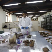 Las excavaciones en el Parque Arqueológico Rumipamba continúan revelando vestigios.