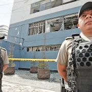Hecho. Tras las detonaciones en el edificio de la Arcom en Quito, la Policía encontró los panfletos amenazantes.