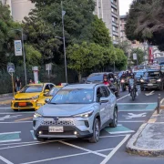El Pico y placa en Quito se aplica en dos horarios, en la mañana y tarde.