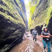 La cascada escondida apenas abrió puertas al turismo en 2023 y se ha vuelto unos de los lugares más concurridos.