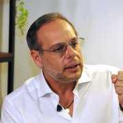 Andrés Roche dialoga con EXPRESO.