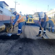 Trabajos de renovación avanzan en la avenida Galo Plaza Lasso, donde el Municipio ejecuta obras viales que cambiarán la movilidad del norte de Quito.