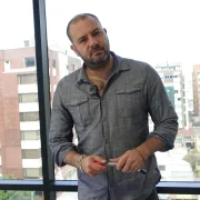 Juan Esteban Guarderas es el precandidato a la Alcaldía de Quito por la Izquierda Democrática (ID).