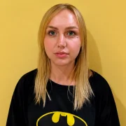 Ukira Grobbelaar, ciudadana sudafricana de 23 años, fue localizada con vida en Quito.