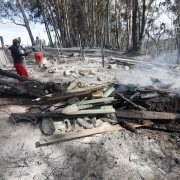 El Quinche. El viento aceleró la propagación del incendio. Bomberos continuaron hasta ayer con labores de enfriamiento y monitoreo permanente.