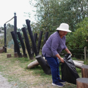 Gabriela Sigcha, en el parque de las calles Humberto Albornoz y Capillaucu, en la Comuna de Santa Clara de San Millán.