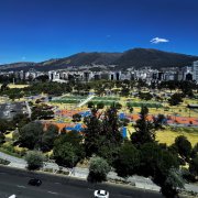 La Carolina reúne áreas verdes, espacios deportivos y zonas recreativas que reciben miles de visitantes durante cada mes en Quito.