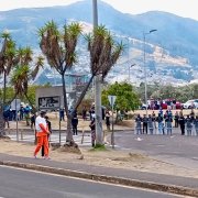 Cristian V. participó en la reconstrucción del caso Lizeth Bunshi en Cumandá, bajo custodia policial y con equipos especializados durante la diligencia.
