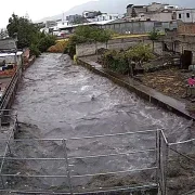 Por las fuertes lluvias, el 24 de septiembre se desbordó la quebrada Caupicho, en el sur de Quito.