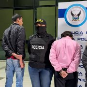 10 sospechosos fueron detenidos en Monjas, Quito, por presunta extorsión y robo.
