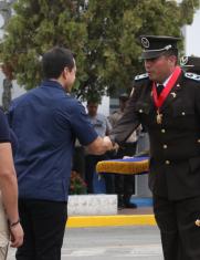 Daniel Noboa condecora a Policías.