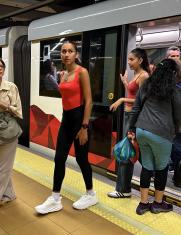 USUARIOS DE METRO DE (14675916)