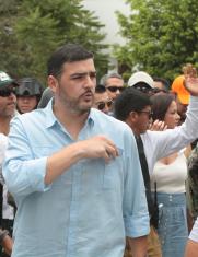 AQUILES LAVREZ CAMIONETAS