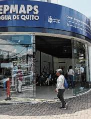 Situación. Desde inicios de febrero, los usuarios acuden a agencias de la Epmaps para denunciar altos costos en planillas del agua potable, pero no hay soluciones.