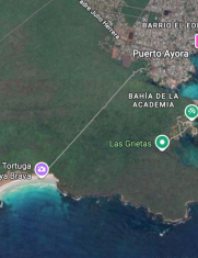 Naufragio en la ruta Tortuga Bay - Puerto Ayora.