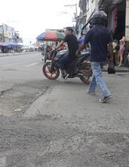baches en el centro de Milagro