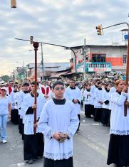 La procesión inició a las 07:00 desde el Santuario Cristo del Consuelo.