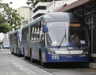 Un bus del sistema de transporte masivo Metrovía está involucrado en el atropellamiento de un hombre, quien falleció, en el centro de Guayaquil.