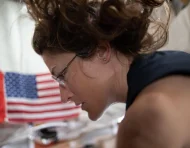 Los astronautas de Artemis II describieron su paso por el lado oculto de la Luna y los minutos sin comunicación durante su misión.