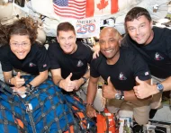 Fotografía cedida por la NASA donde aparecen los integrantes de la tripulación de la misión Artemis II.