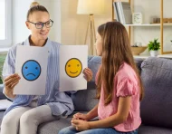 El Ministerio de Educación busca reforzar los DECE con 1.535 nuevos profesionales en el régimen Costa-Galápagos.