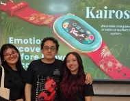El equipo ecuatoriano presenta en China la pulsera que ayuda a detectar la ansiedad.