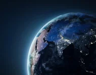 La Tierra mantiene una rotación constante, aunque los científicos han detectado pequeñas variaciones en la velocidad de giro del planeta.