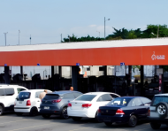 Referencial. Centro de revisión vehicular en Guayaquil, donde se cumplen los procesos de matriculación de 2026.