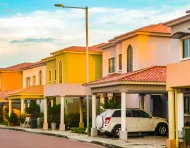 Referencial.Conjunto residencial donde los contratos de arriendo suelen incluir garantías económicas.