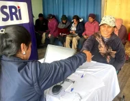 Adultos mayores y personas con discapacidad solicitan rebaja vehicular en línea mediante el SRI.