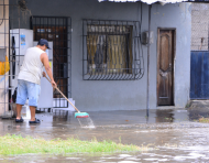 Las inundaciones han afectado a distintos sectores de Machala. El COE cantonal busca reducir el impacto de posibles lluvias intensas por el fenómeno de El Niño.