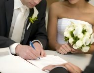 El Registro Civil de Guayaquil ofrece el servicio de matrimonio a domicilio para parejas que prefieren realizar la ceremonia fuera de sus oficinas.