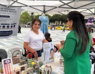 El programa ofrece 5 000 becas de capacitación virtual para mujeres y personas LGBTI+ que buscan desarrollar o fortalecer sus emprendimientos.