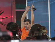 Aquiles Álvarez llegó a la clínica Alcívar, en Guayaquil, bajo resguardo militar este viernes 2 de octubre.