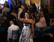 La alcaldesa Tatiana Coronel arriba al Salón de la Ciudad para la Sesión Solemne del 9 de Octubre.
