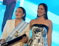 La distinción destaca su aporte al liderazgo empresarial y al impulso de iniciativas de desarrollo social en Ecuador.