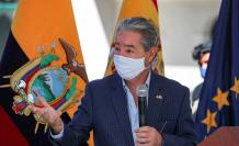 ministro de salud 24