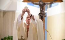 papa-francisco-politios-coronavirus-enfermeros