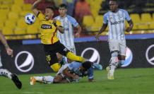 Barcelona-byron-castillo-noche-amarilla-guayaquil-miasto
